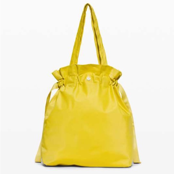 Lululemon Easy as Sunday Tote - Picture 1 of 6